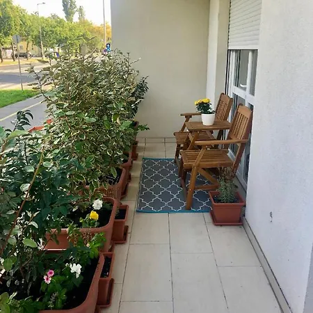 Harmonia Apartman * Дьёр